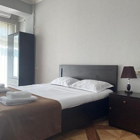 Hotel Saburtalo Roni Tbilisi ภายนอก รูปภาพ